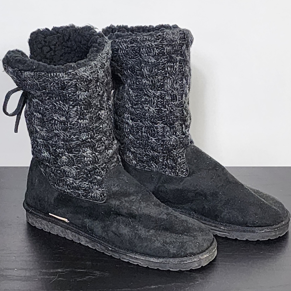 Muk Luck Cozy boots, size 11